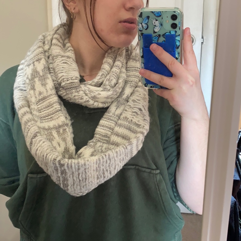 Grey and white patterned infinity scarf